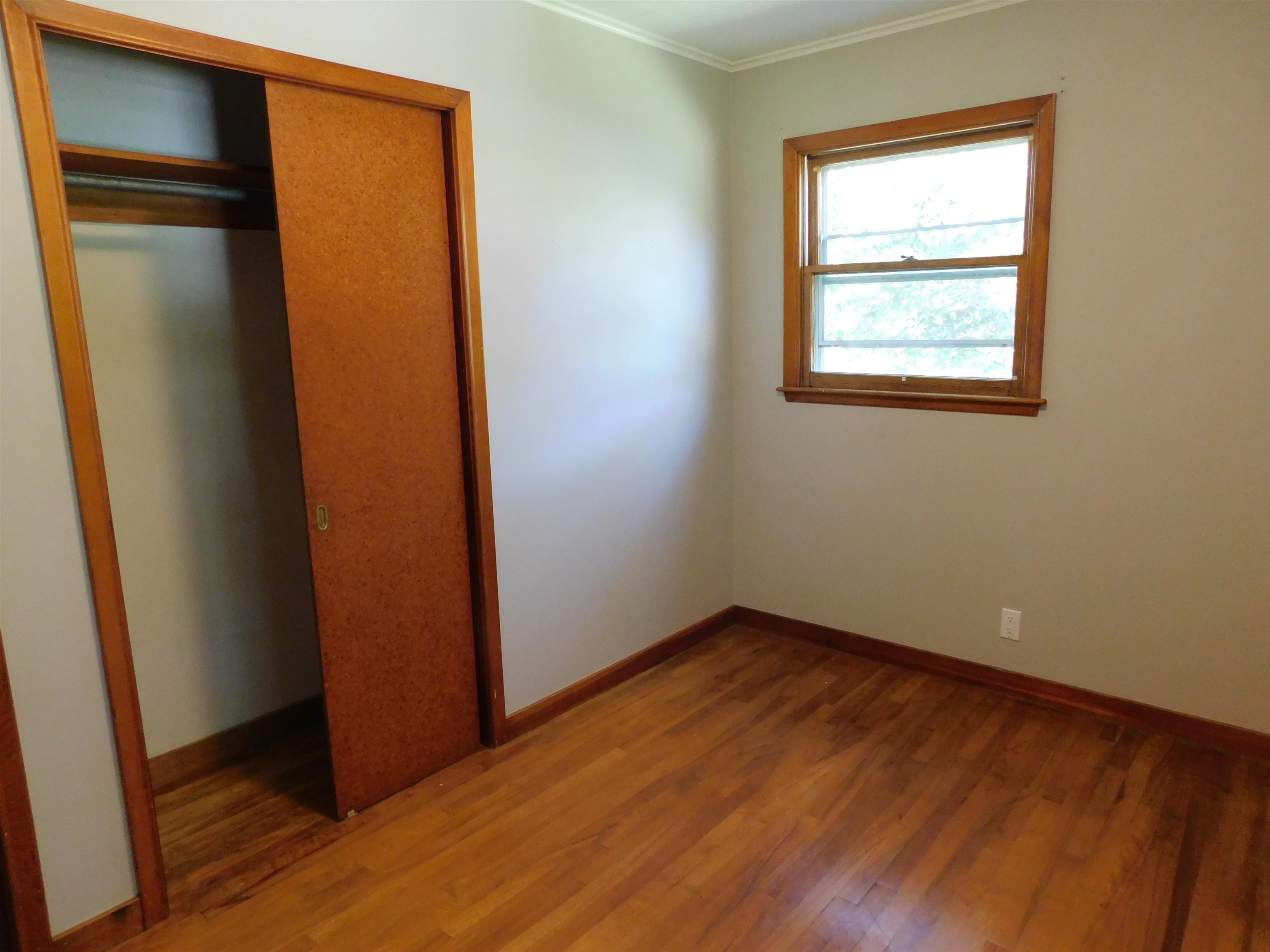 17 Clark Street Springfield, VT 05150 - Photo 10 of 25