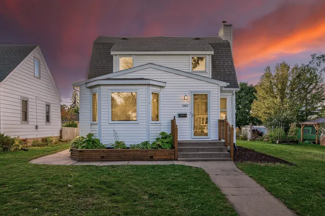 $329,900 | 1427 North Hazel Street, St. Paul, MN 55119