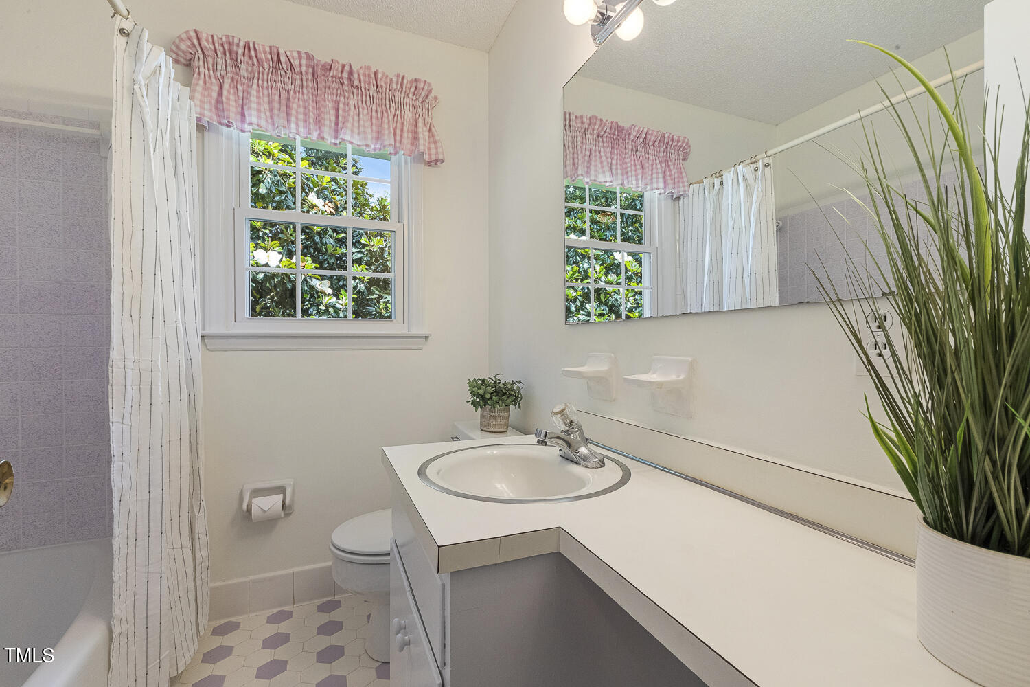 1000 Winona Road Raleigh, NC 27609 - Photo 23 of 36 Hall bathroom