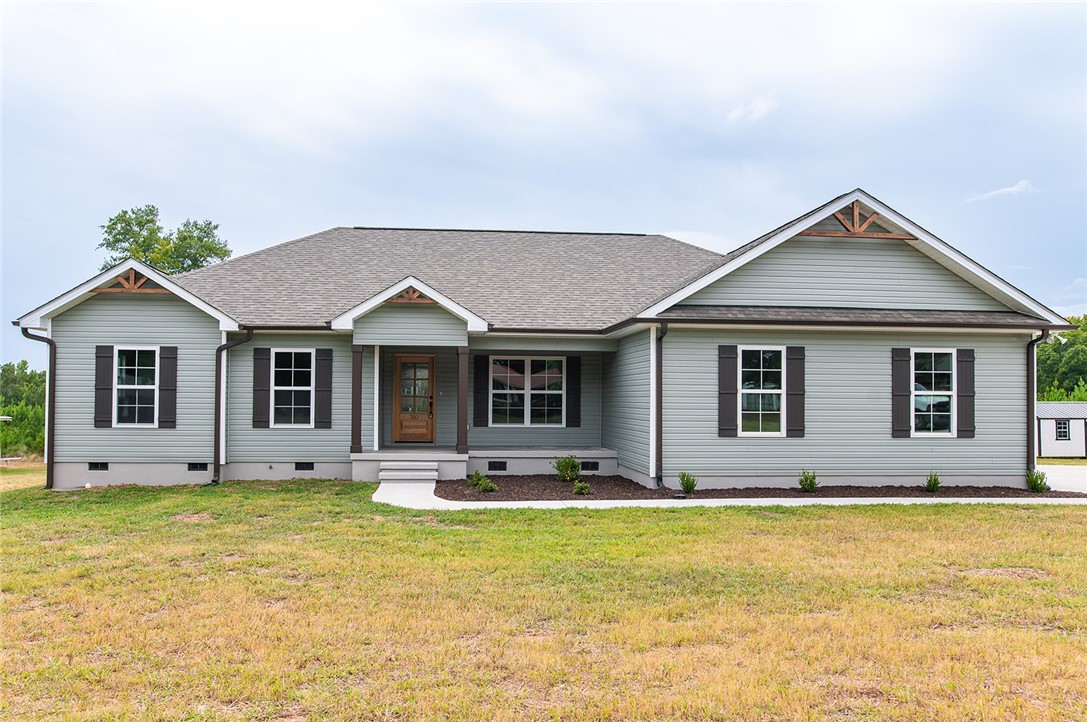 310 Calhoun Road Belton, SC 29627 - Photo 1 of 23