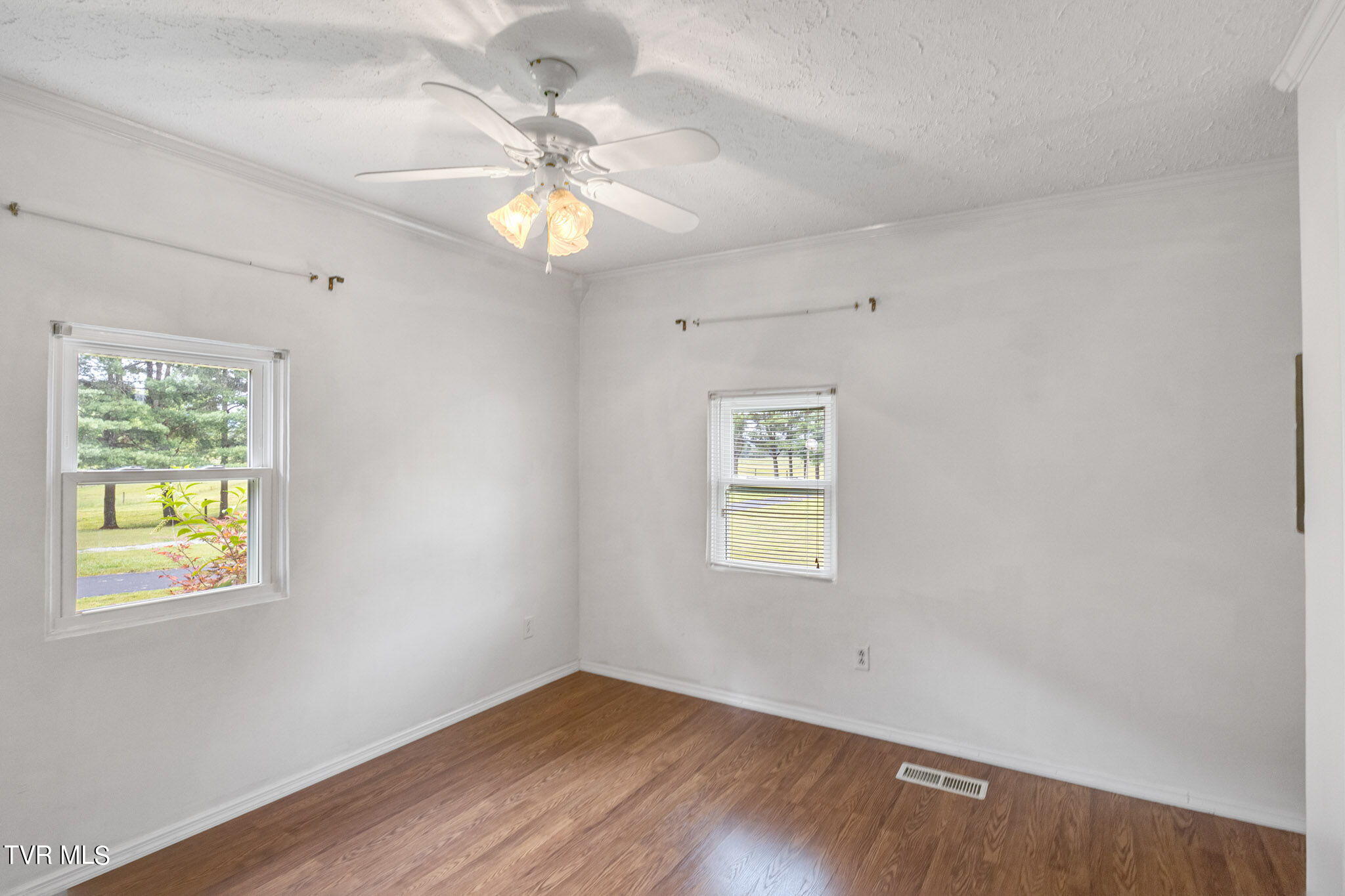 2342 Buckingham Road Greeneville, TN 37745 - Photo 13 of 34 15-web-or-mls-IMG_6408