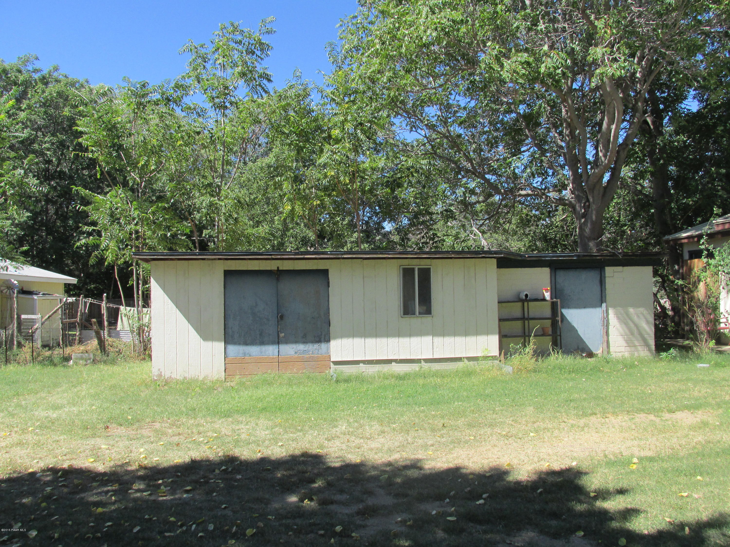 12350 Copper Basin Road Prescott, AZ 86305 - Photo 10 of 13 well house/work shop