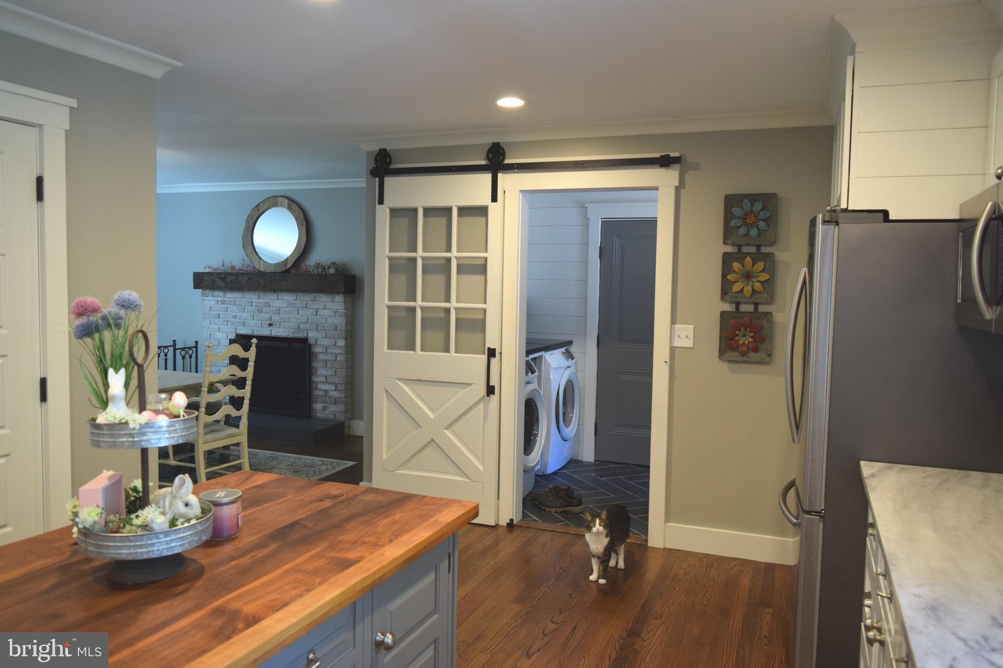 3590 Daisy Road Woodbine, MD 21797 - Photo 12 of 55 Barn style door leads to laundry/mudroom