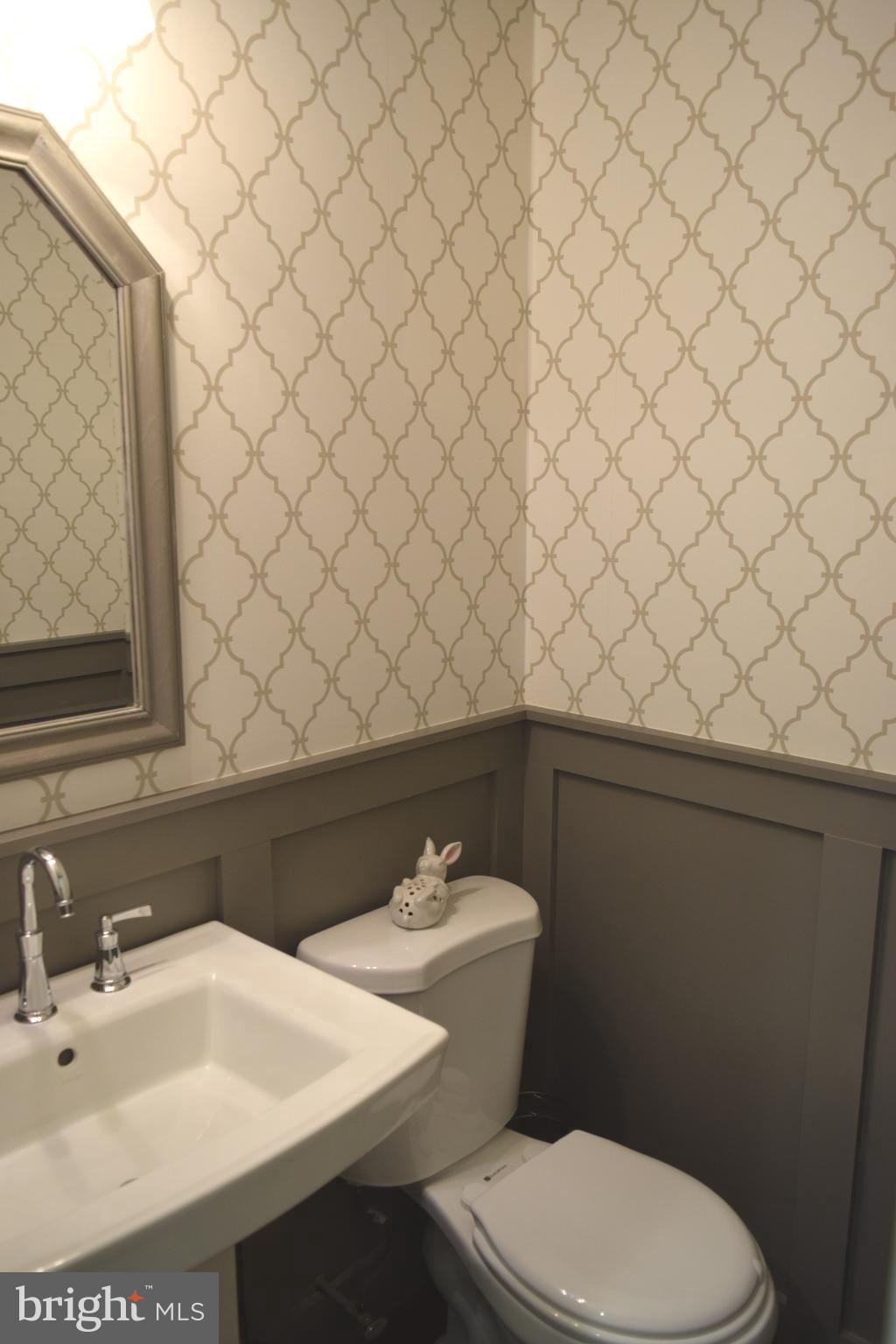 3590 Daisy Road Woodbine, MD 21797 - Photo 21 of 55 Powder room on main level