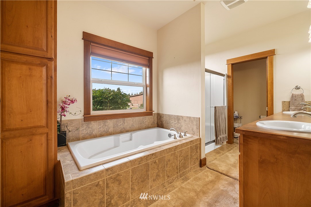 19515 Mountain Meadows Lane Southwest Rochester, WA 98579 - Photo 12 of 40 Gallery Image 12
