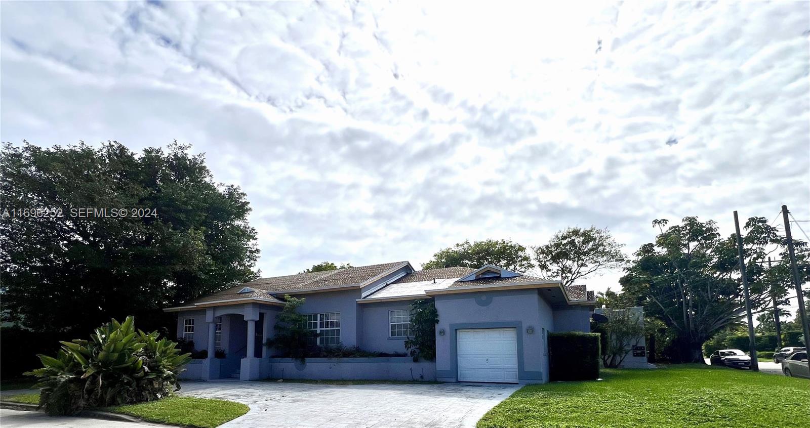 424 90th Street Surfside, FL 33154 - Photo 2 of 7