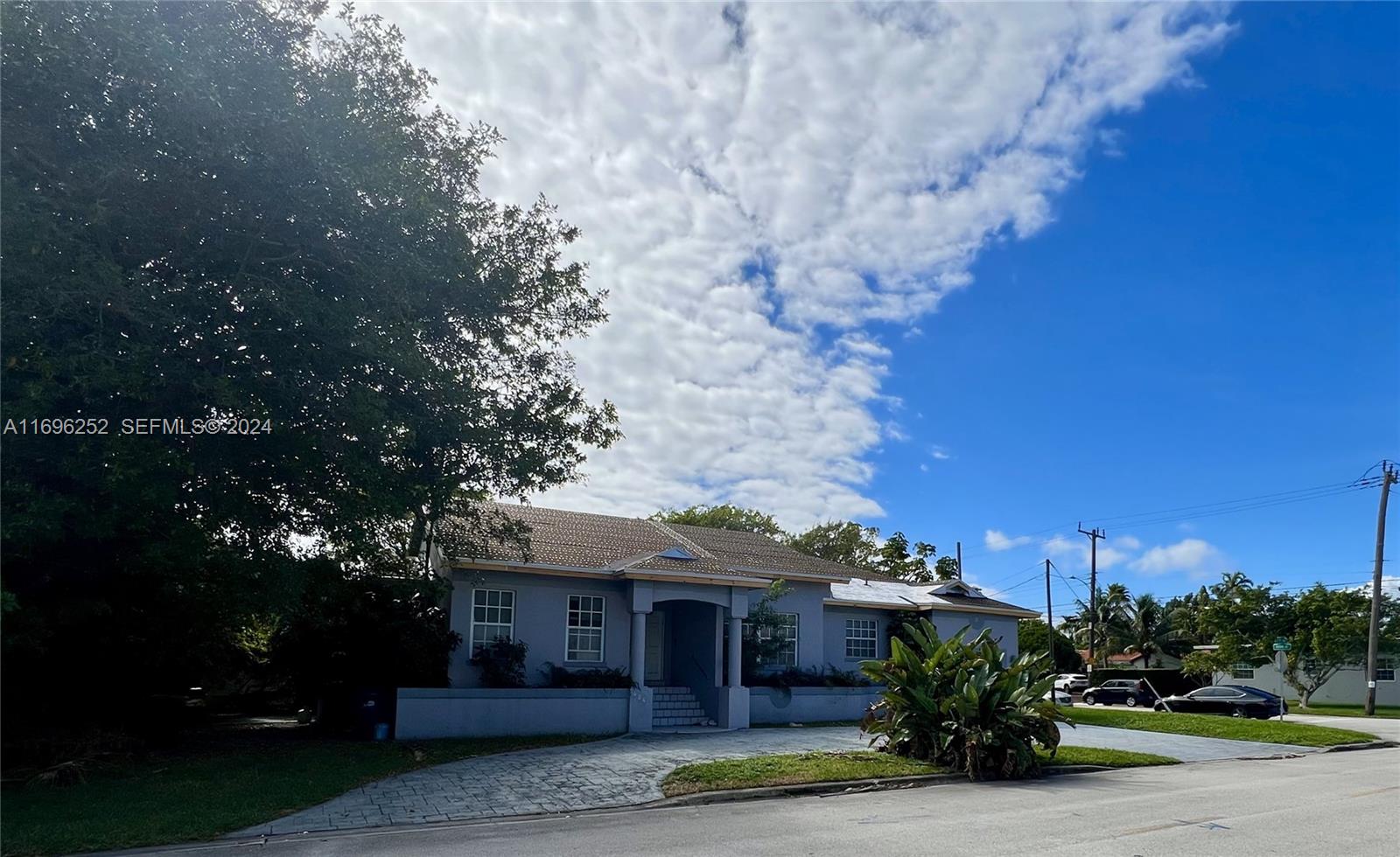 424 90th Street Surfside, FL 33154 - Photo 4 of 7