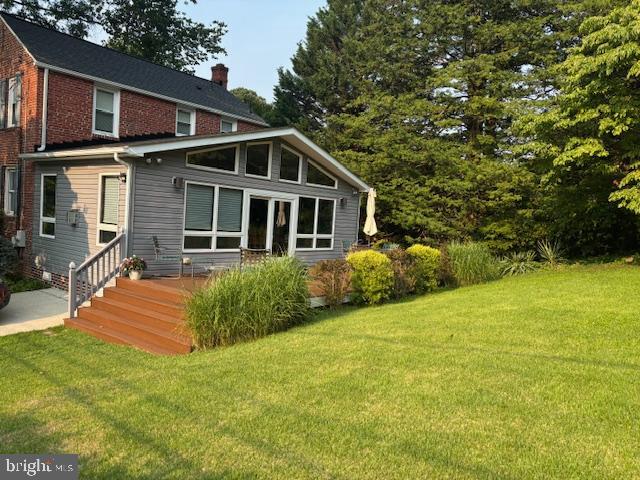 1004 Dennis Avenue Silver Spring, MD 20901 - Photo 2 of 5 Large backyard with composite deck
