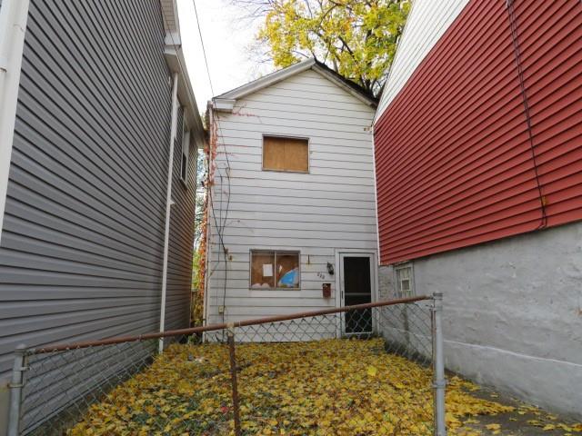 a view of a house with street