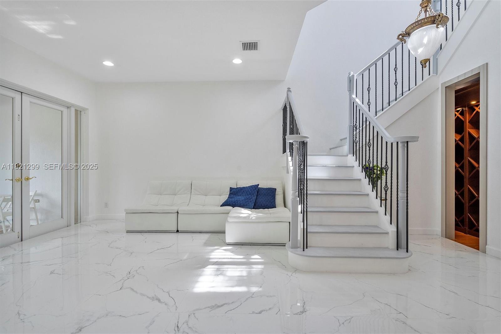 1382 Harbor View West Hollywood, FL 33019 - Photo 15 of 57