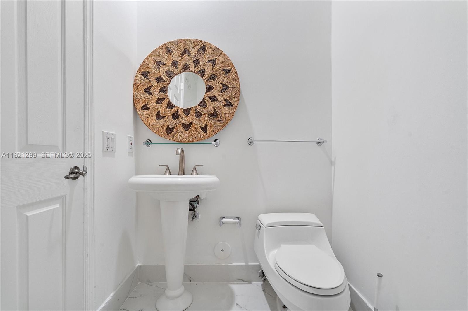 1382 Harbor View West Hollywood, FL 33019 - Photo 17 of 57