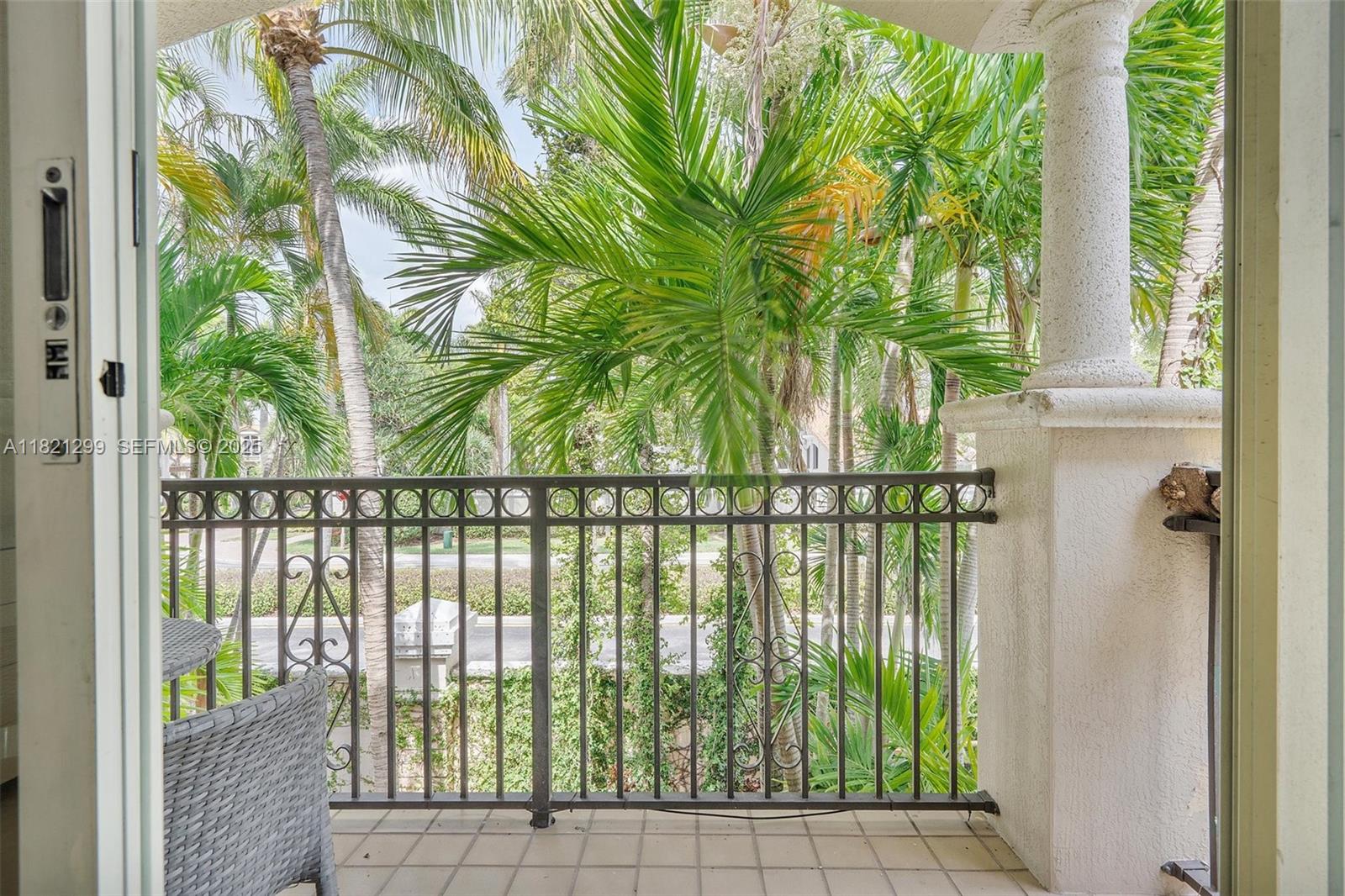 1382 Harbor View West Hollywood, FL 33019 - Photo 24 of 57