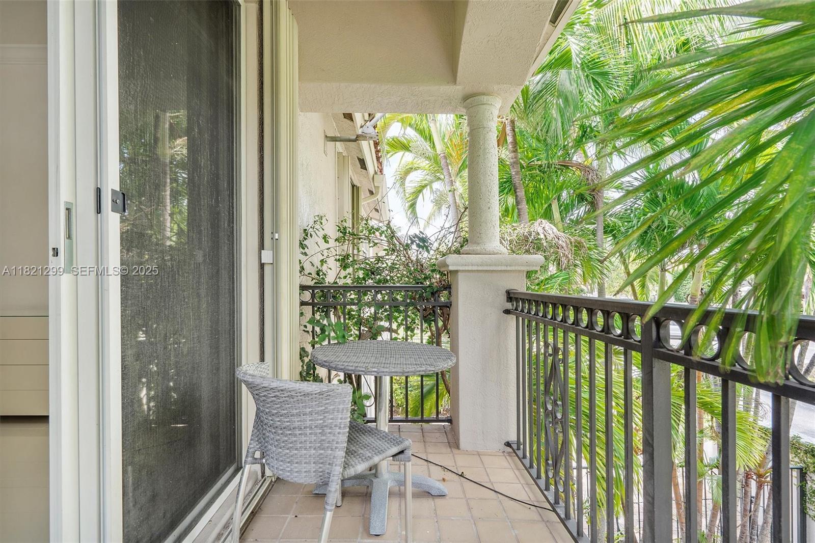 1382 Harbor View West Hollywood, FL 33019 - Photo 25 of 57