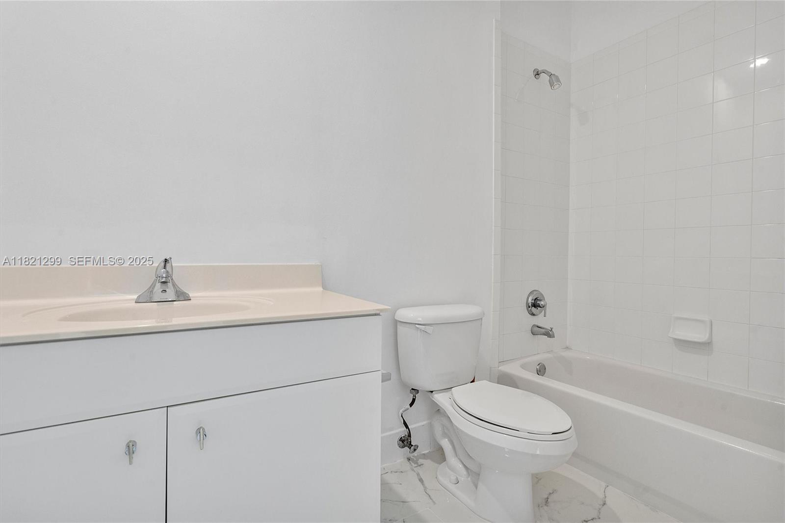 1382 Harbor View West Hollywood, FL 33019 - Photo 38 of 57