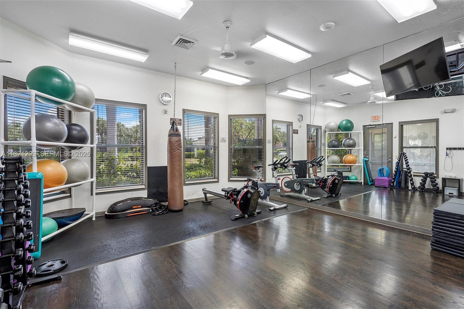 1382 Harbor View West Hollywood, FL 33019 - Photo 53 of 57