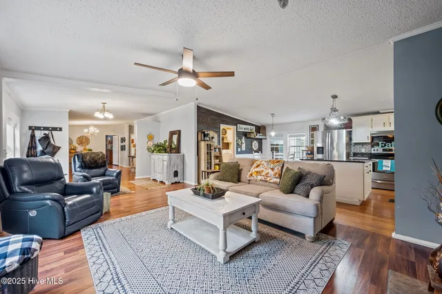 $395,000 | 233 Belgrade-Swansboro Road, Swansboro, NC 28584