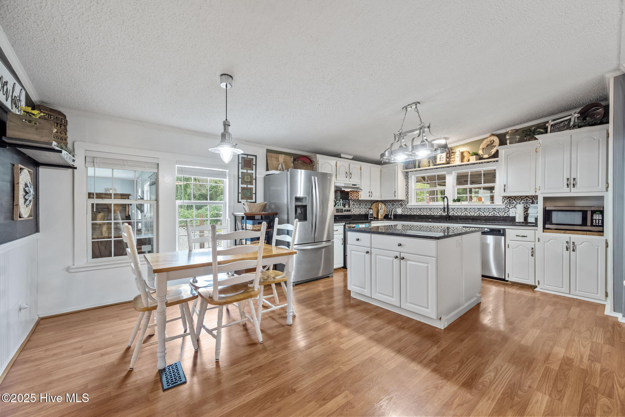 233 Belgrade-Swansboro Road Swansboro, NC 28584 - Photo 14 of 57 31-web-or-mls-_RAD0538