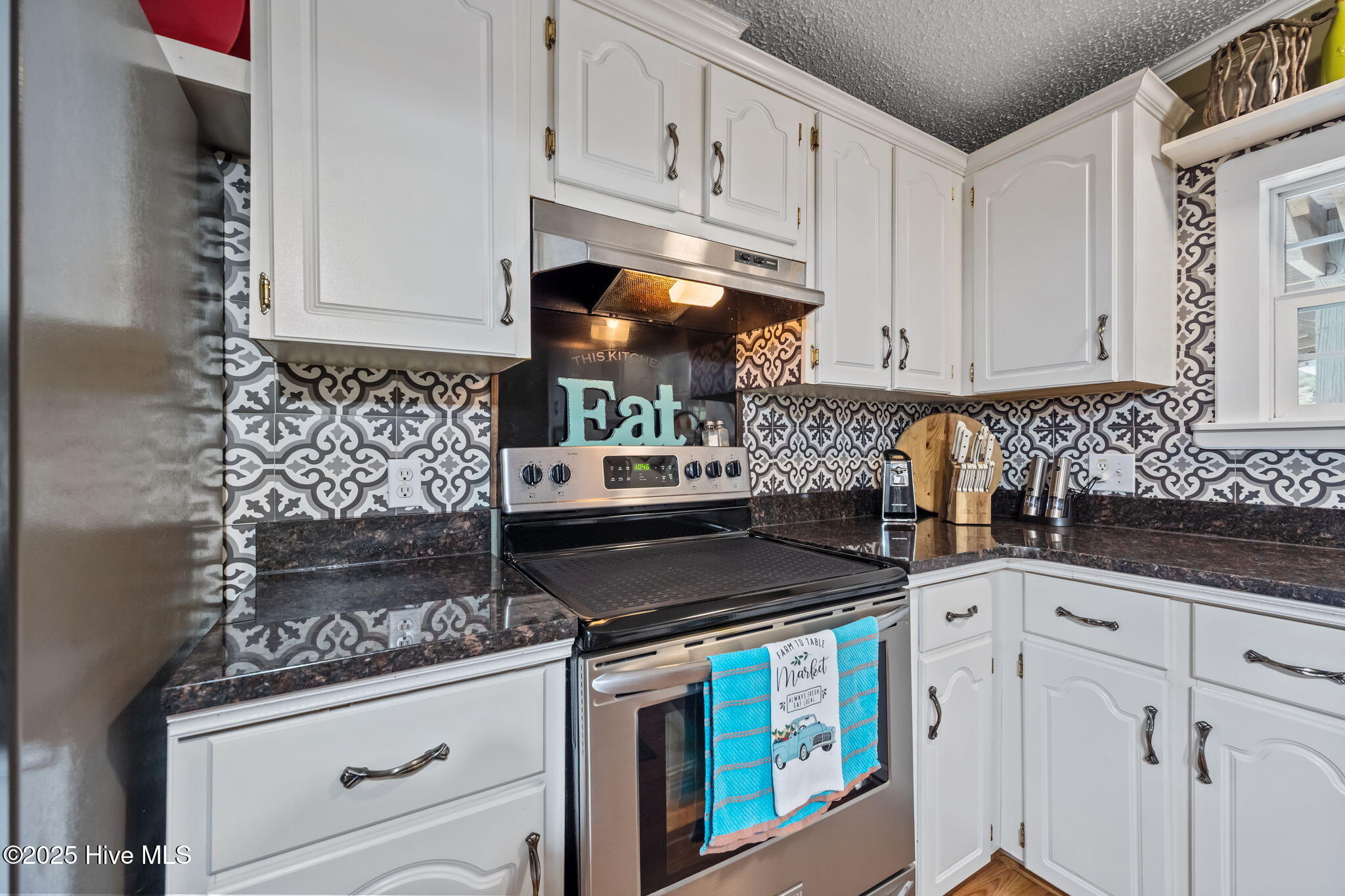 233 Belgrade-Swansboro Road Swansboro, NC 28584 - Photo 16 of 57 33-web-or-mls-_RAD0559