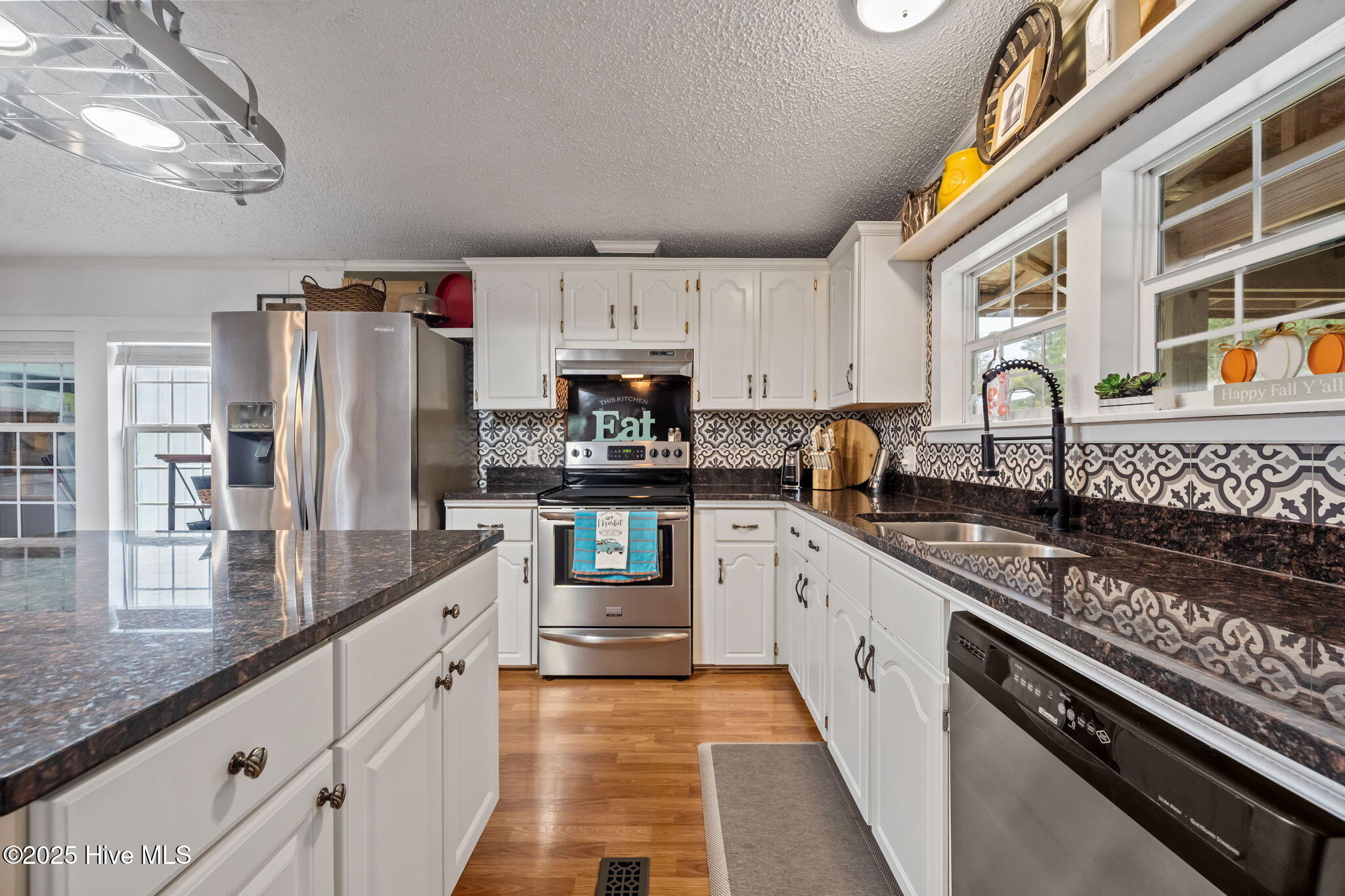 233 Belgrade-Swansboro Road Swansboro, NC 28584 - Photo 18 of 57 35-web-or-mls-_RAD0571