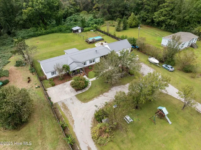 $395,000 | 233 Belgrade-Swansboro Road, Swansboro, NC 28584