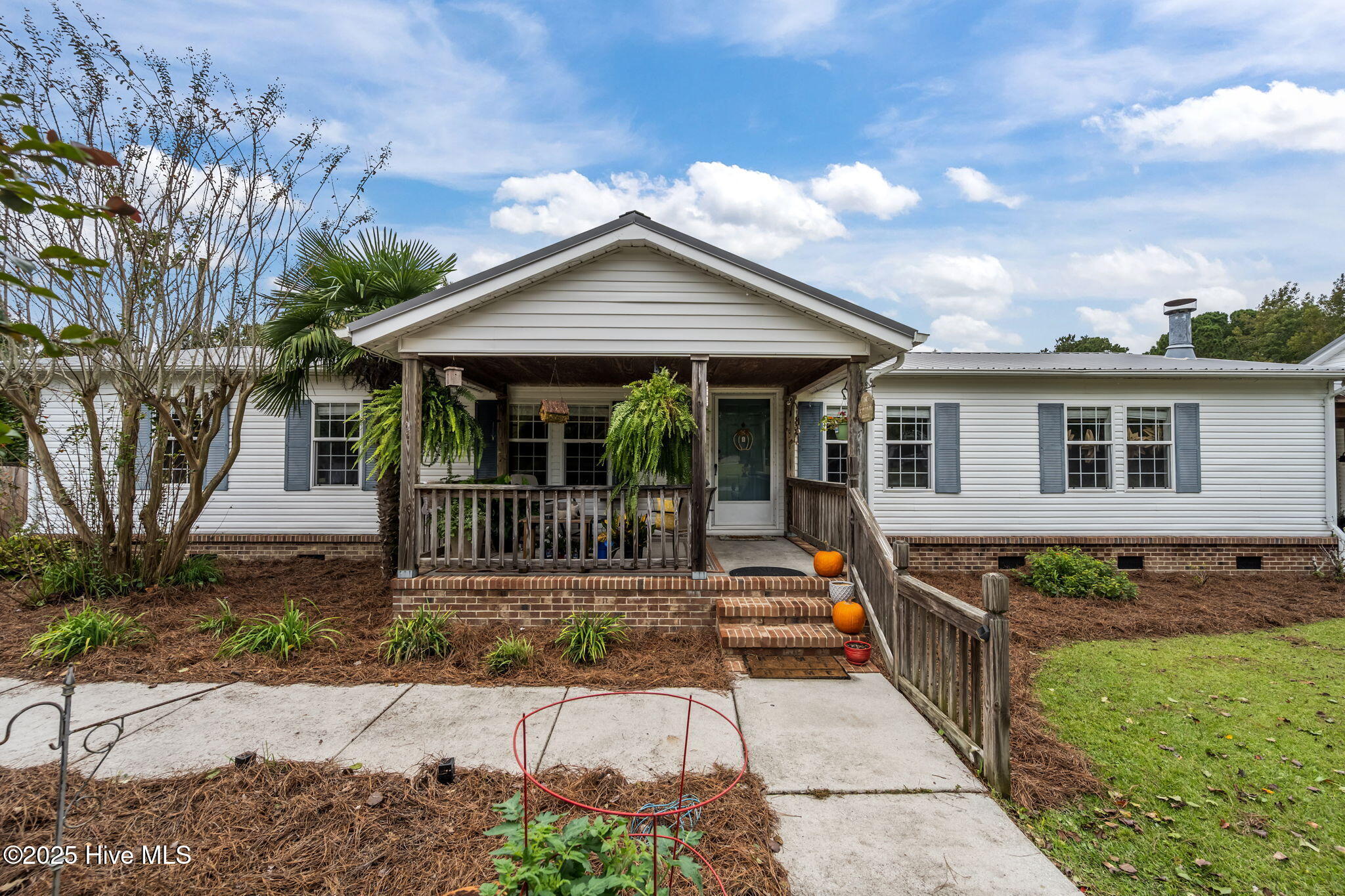 233 Belgrade-Swansboro Road Swansboro, NC 28584 - Photo 3 of 57 1-web-or-mls-01