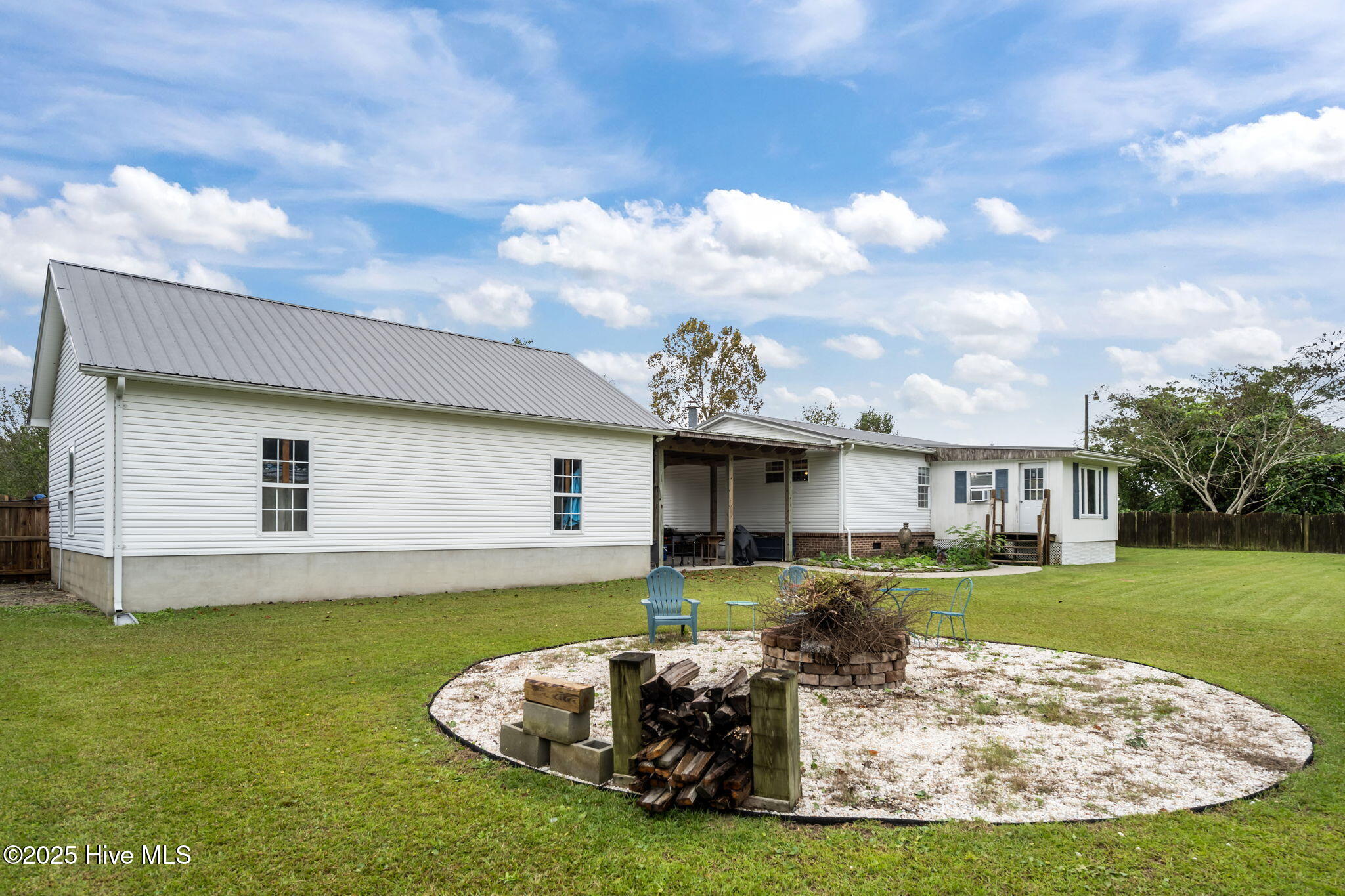 233 Belgrade-Swansboro Road Swansboro, NC 28584 - Photo 42 of 57 9-web-or-mls-09