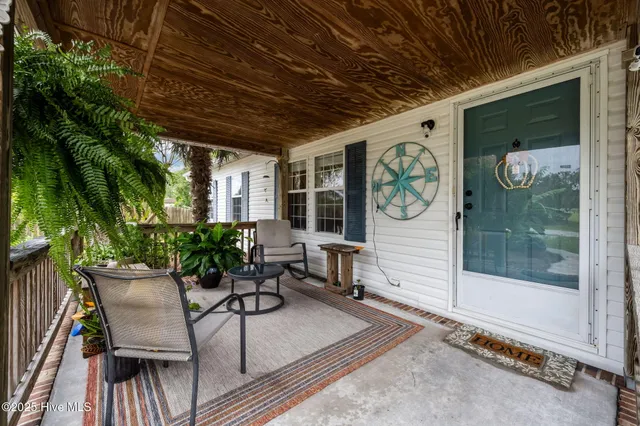 $395,000 | 233 Belgrade-Swansboro Road, Swansboro, NC 28584