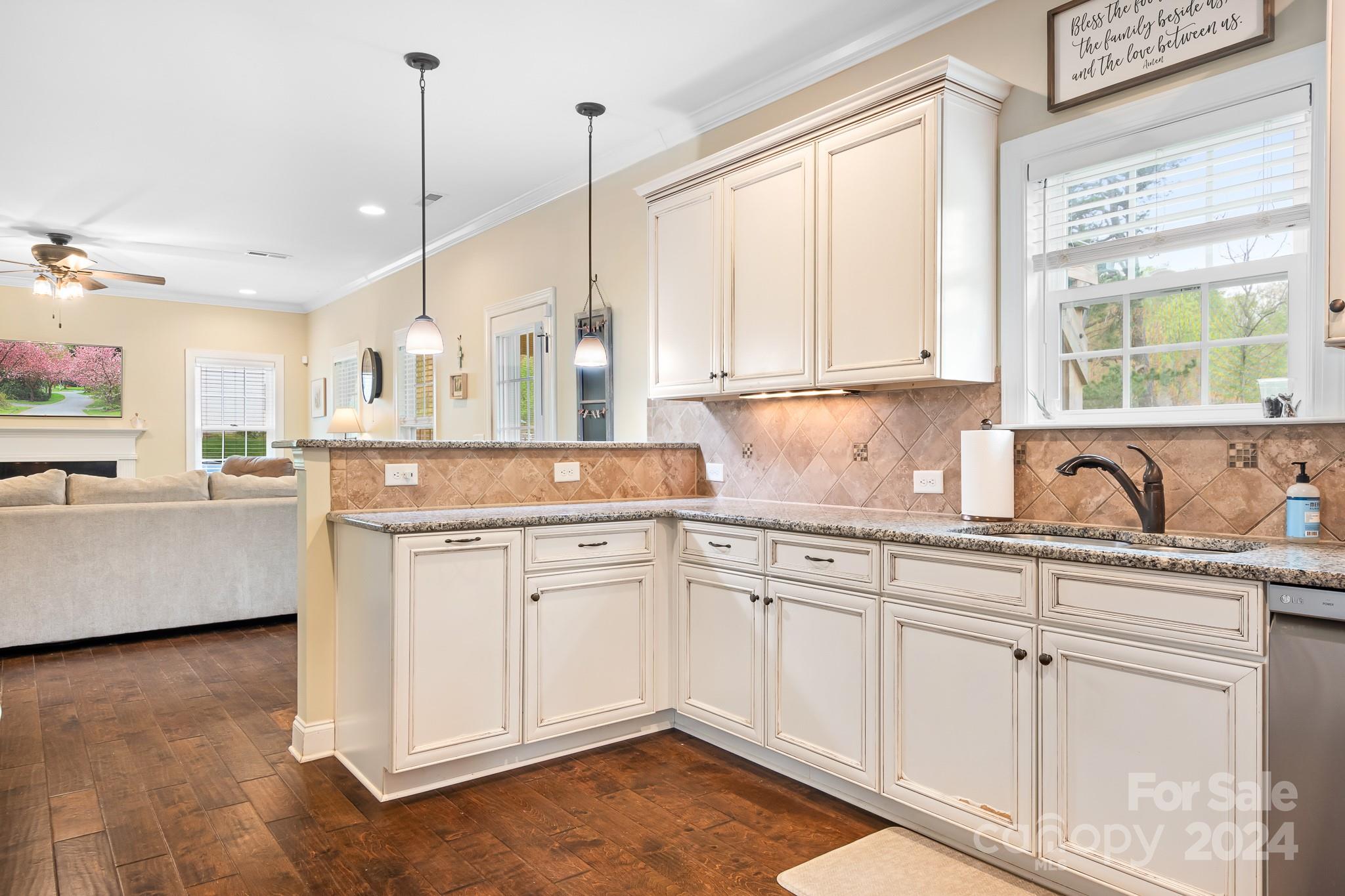 544 Wiggins Road Mooresville, NC 28115 - Photo 4 of 25 Gallery Image 4