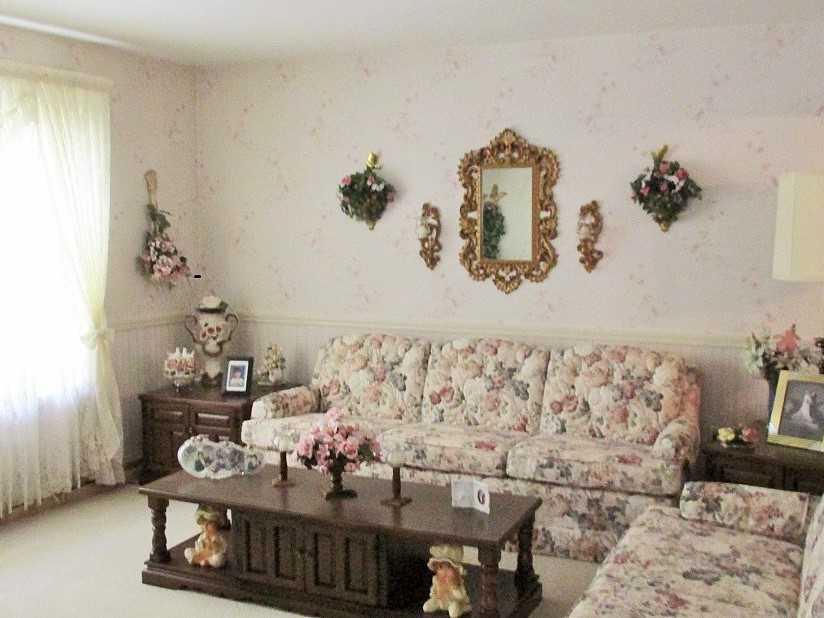 160 Buffalo Hill Road Irwin, PA 15642 - Photo 12 of 18 Living Room.