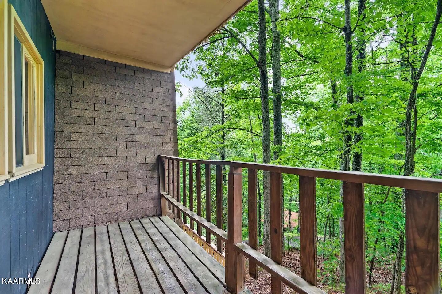 1424 Zurich Road Gatlinburg, TN 37738 - Photo 15 of 27 a view of balcony with wooden floor