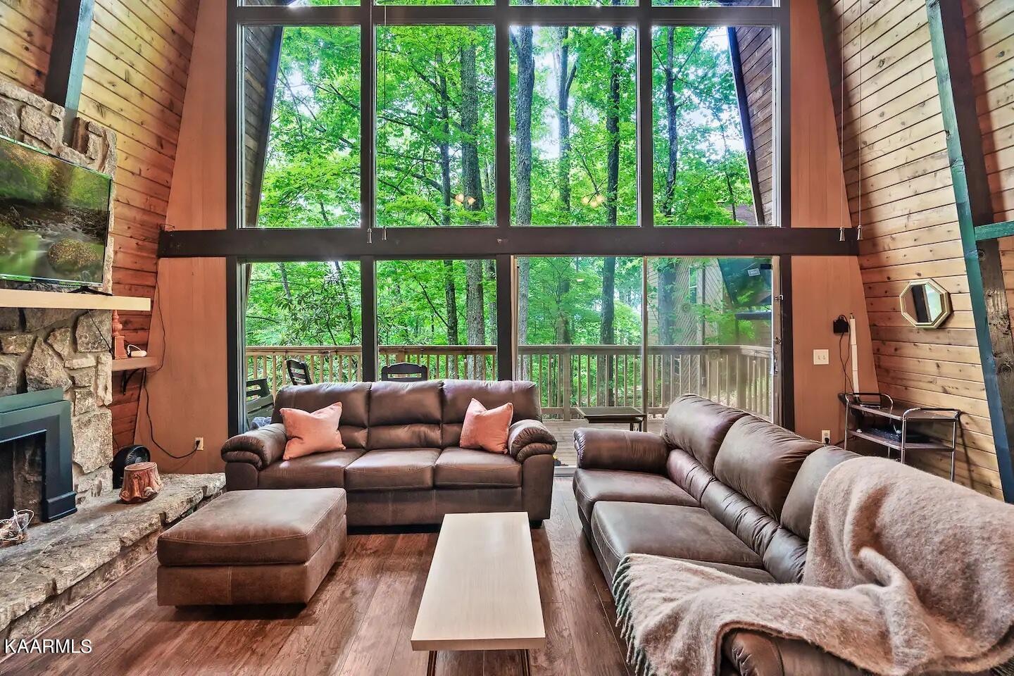 1424 Zurich Road Gatlinburg, TN 37738 - Photo 3 of 27 a living room with furniture and a large window