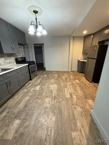 $1,750 | 13 Elm Street, Camillus, NY 13031