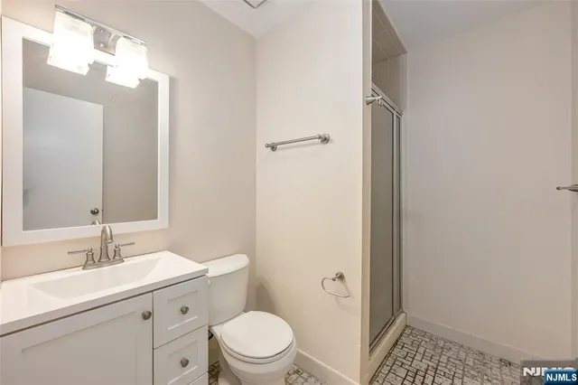 $549,000 | 1146 Stephanie Drive, Caldwell, NJ 07006