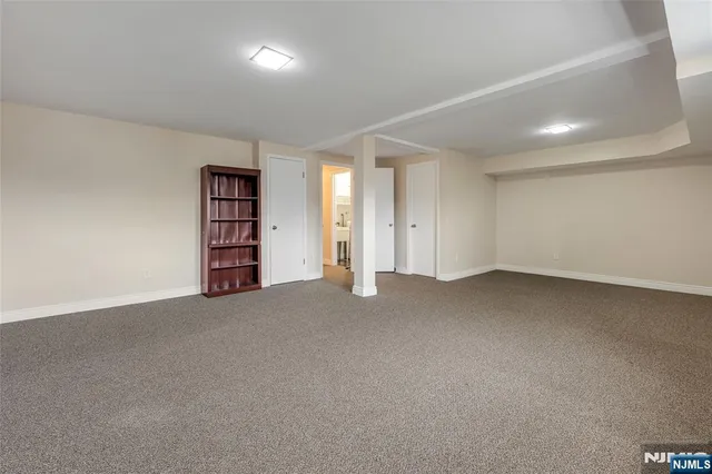 $549,000 | 1146 Stephanie Drive, Caldwell, NJ 07006