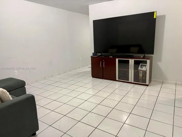 $2,300 | 2732 Northwest 16th Terrace, Unit 2734, Miami, FL 33125