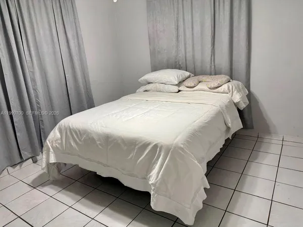 $2,300 | 2732 Northwest 16th Terrace, Unit 2734, Miami, FL 33125