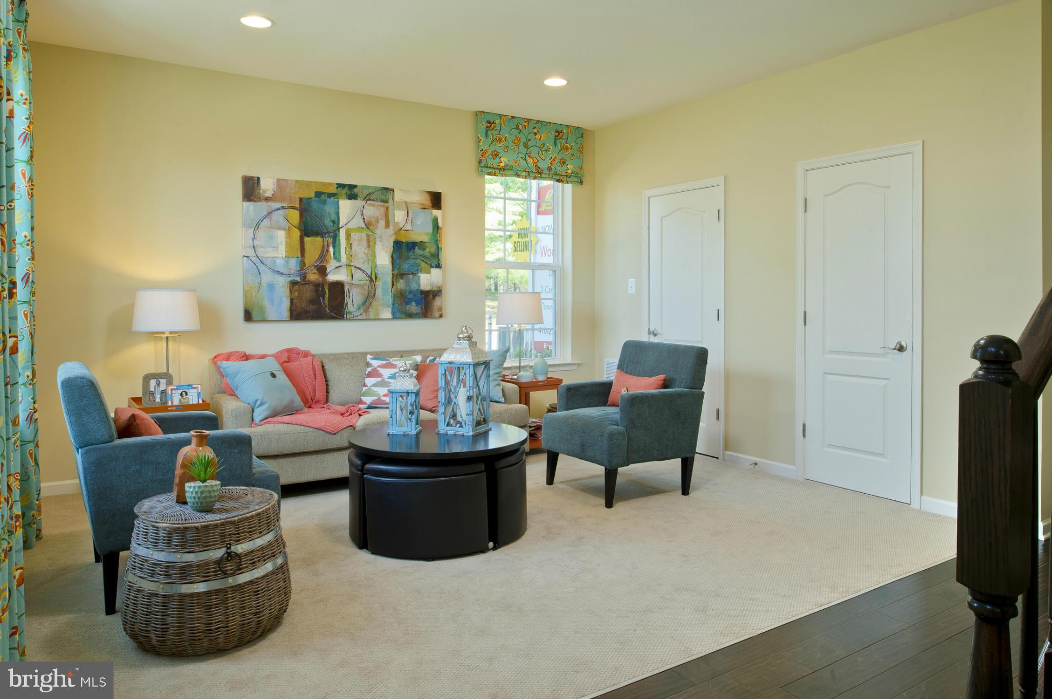 8847 Delegge Road Rosedale, MD 21237 - Photo 2 of 23 Family Room