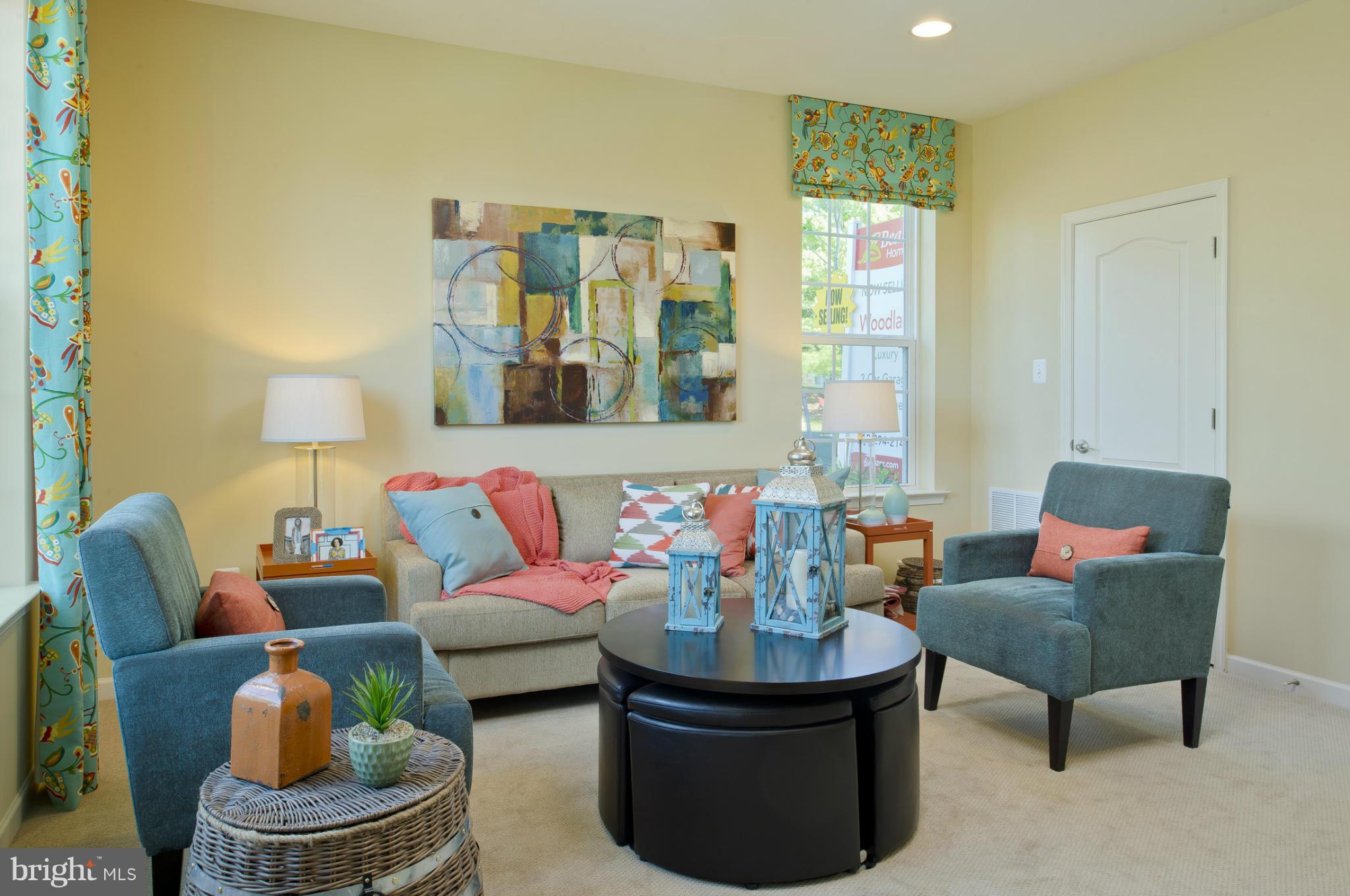 8847 Delegge Road Rosedale, MD 21237 - Photo 13 of 23 Family Room