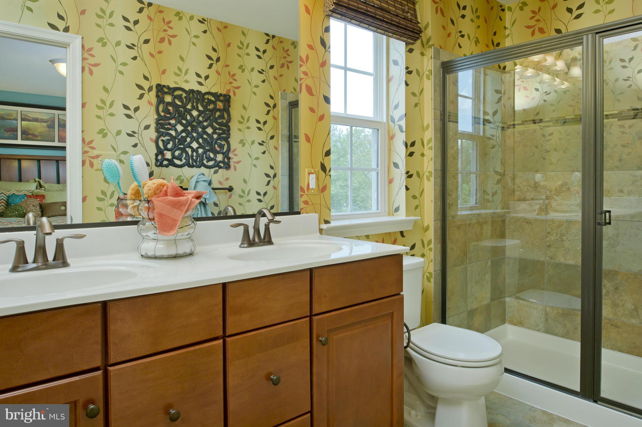 8847 Delegge Road Rosedale, MD 21237 - Photo 18 of 23 Bath (Master)