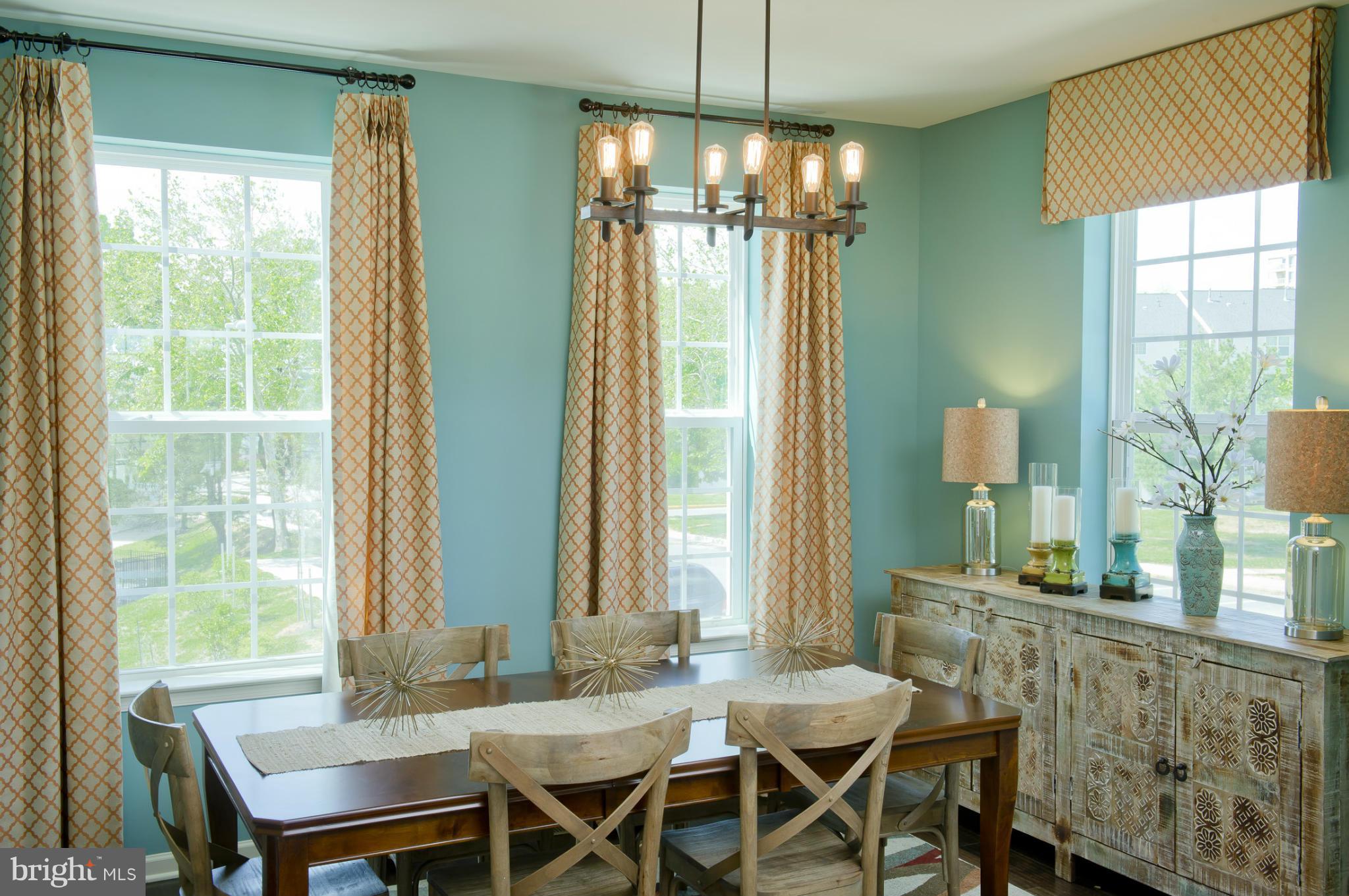 8847 Delegge Road Rosedale, MD 21237 - Photo 4 of 23 Dining Room