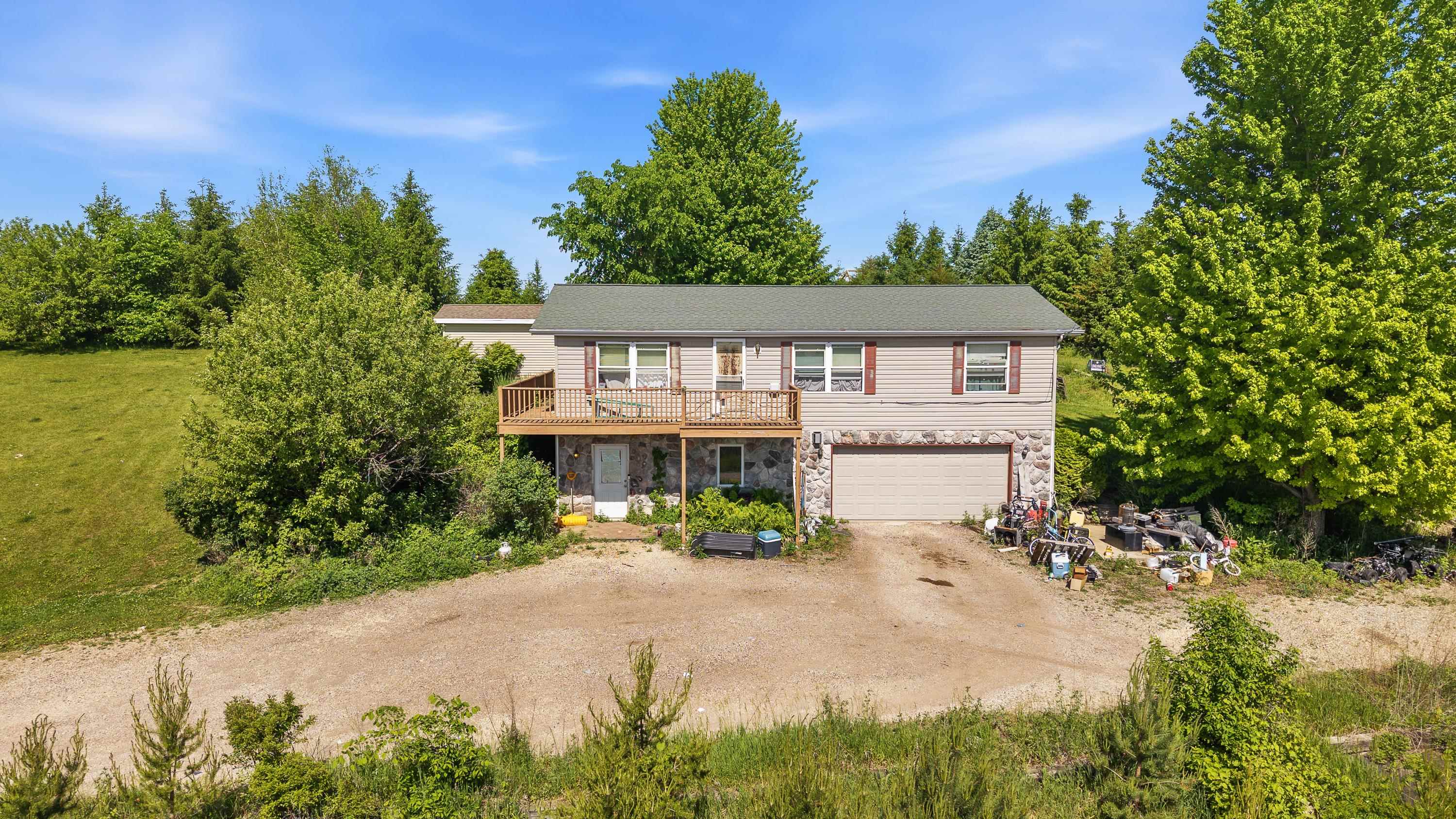 W2012 Racoon Road Mayville, WI 53050 - Photo 3 of 28