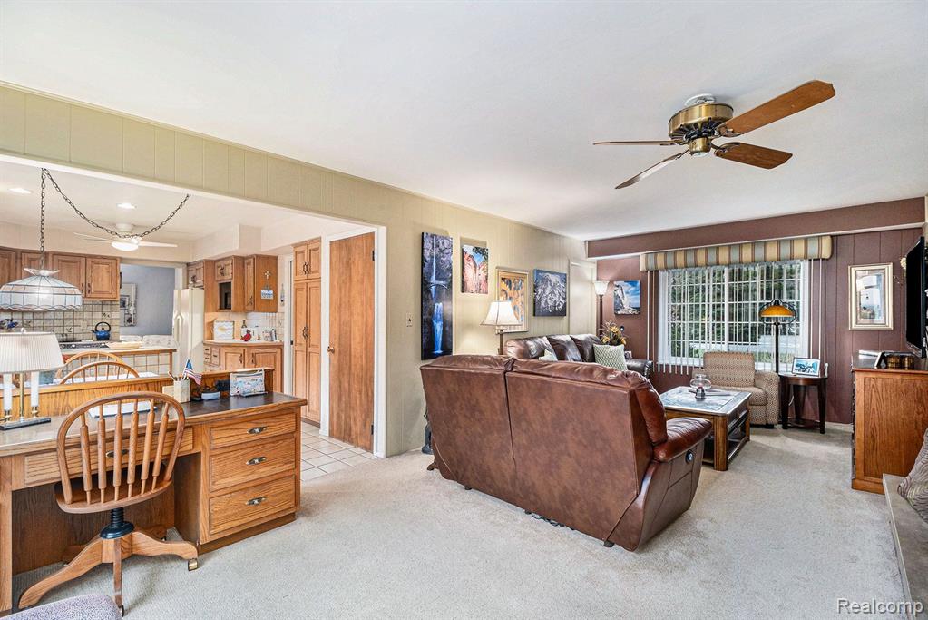 1129 Dolliver Street Rochester Hills, MI 48306 - Photo 12 of 48