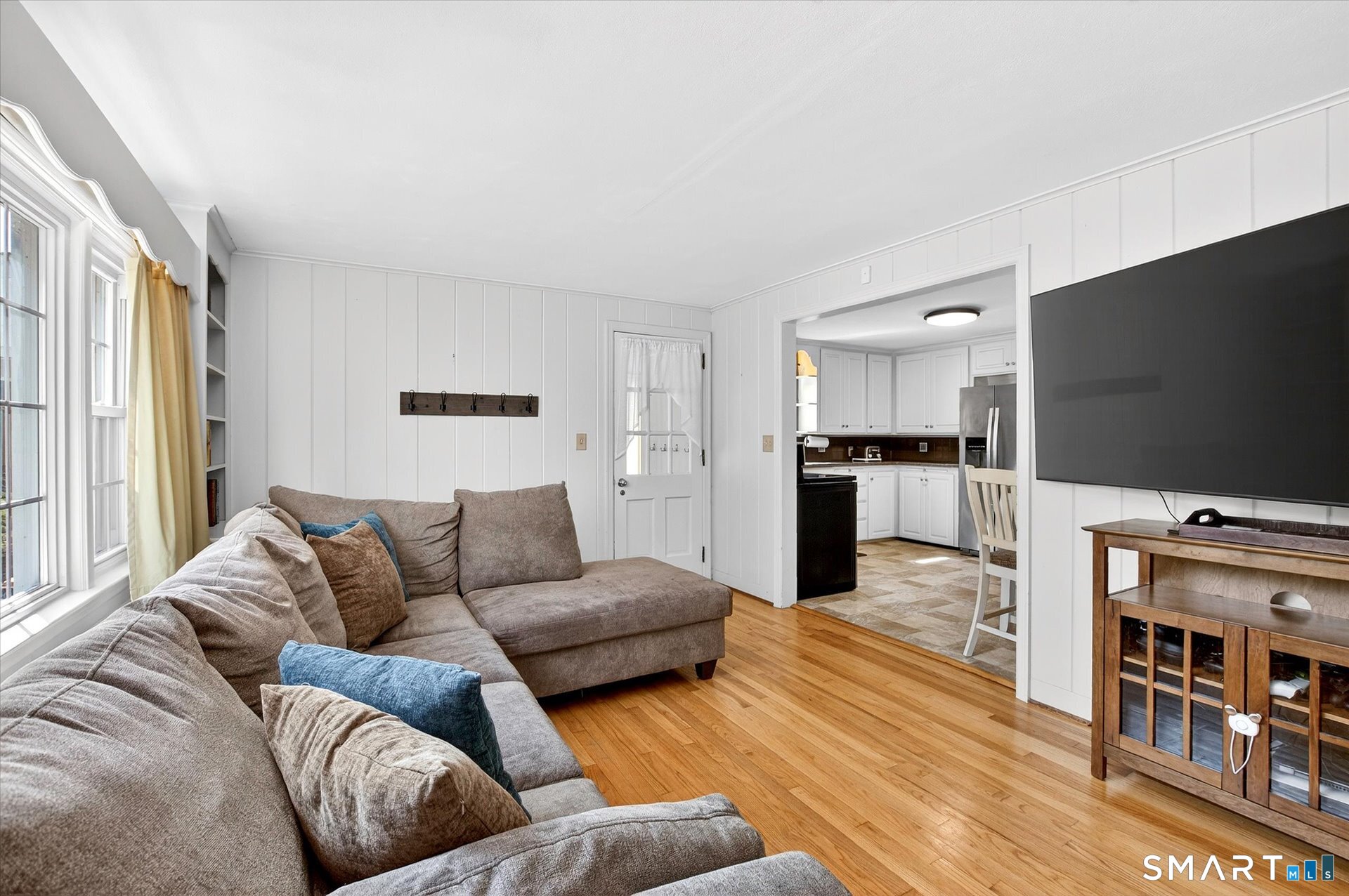 22 Carroll Road Manchester, CT 06042 - Photo 11 of 40