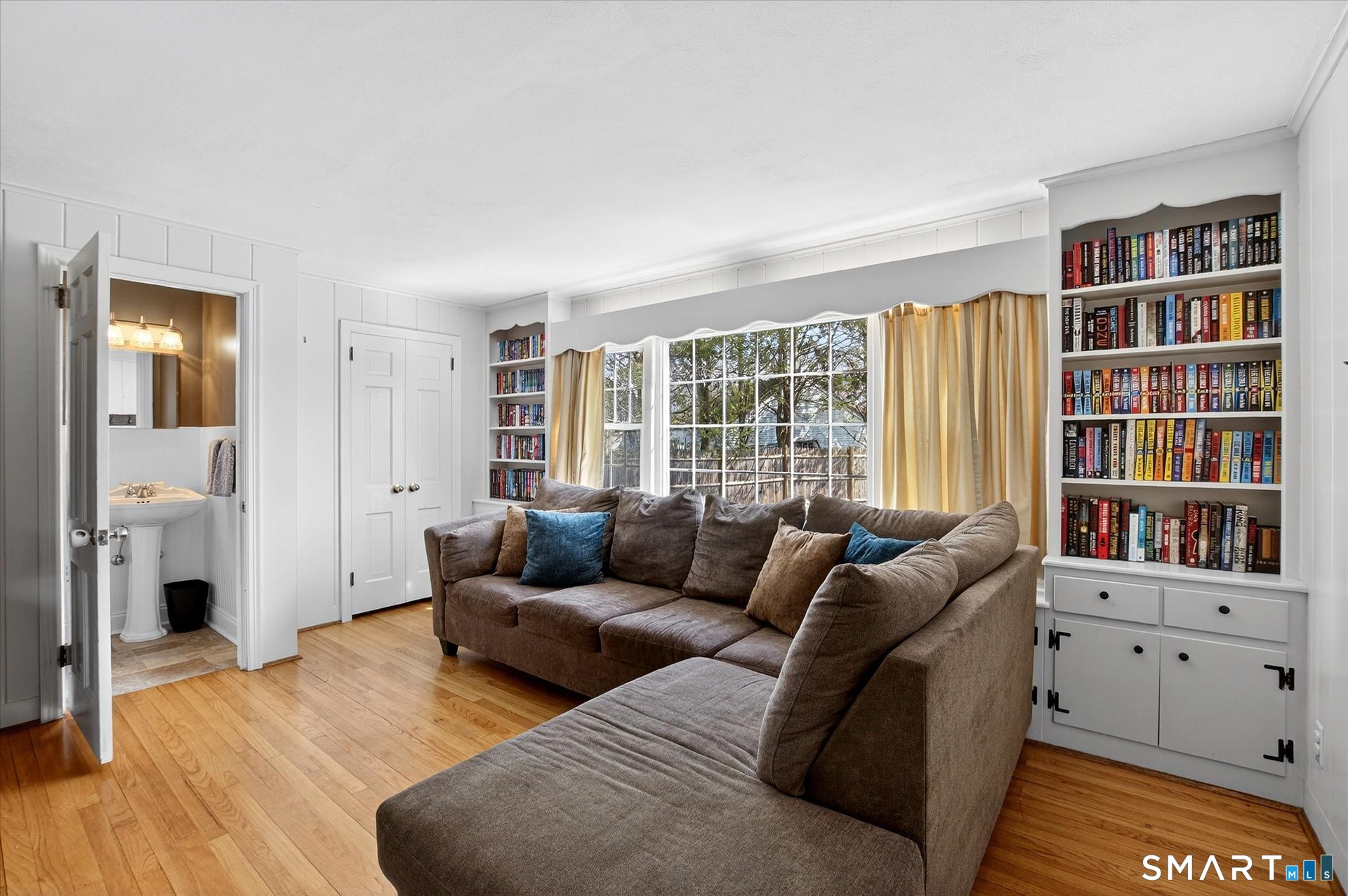 22 Carroll Road Manchester, CT 06042 - Photo 10 of 40