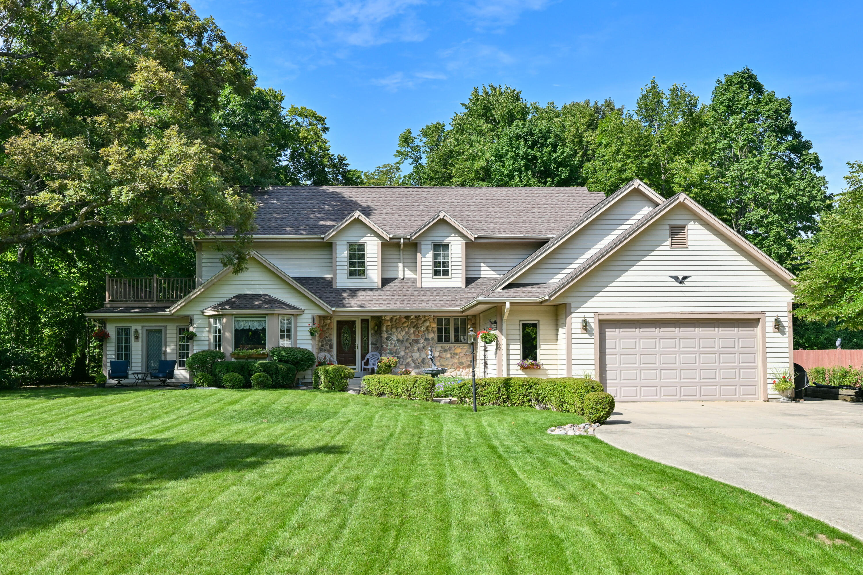 4120 West Puetz Road Franklin, WI 53132 - Photo 2 of 40 Front