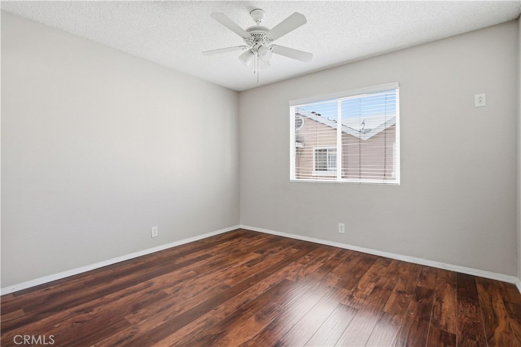 9826 California South Gate, CA 90280 - Photo 7 of 29