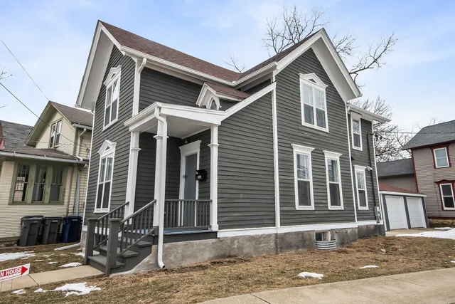 $315,000 | 277 Gifford Place, Elgin, IL 60120