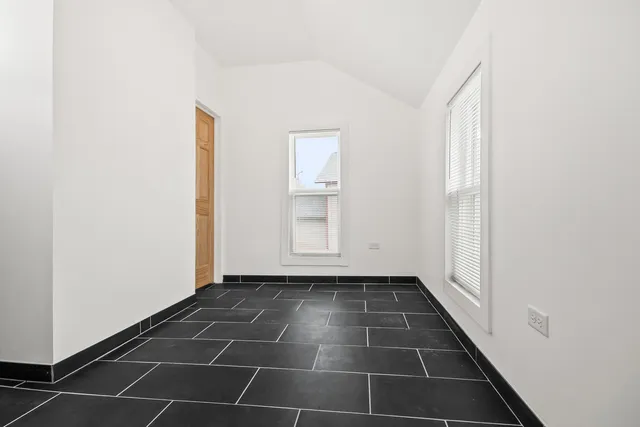 $315,000 | 277 Gifford Place, Elgin, IL 60120