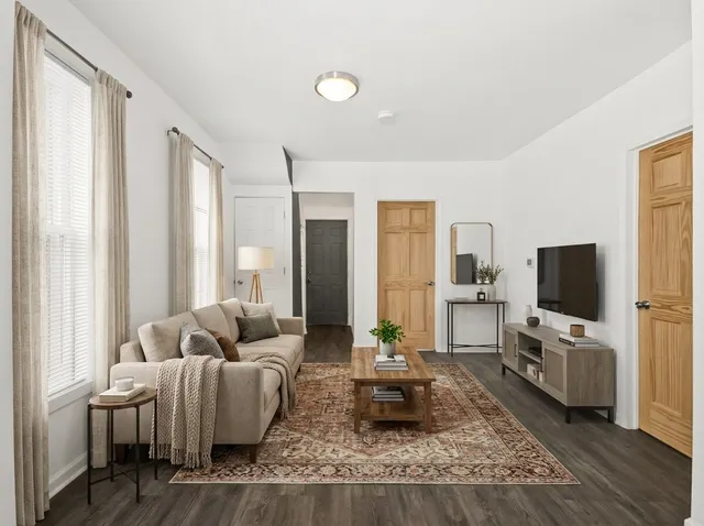 $315,000 | 277 Gifford Place, Elgin, IL 60120