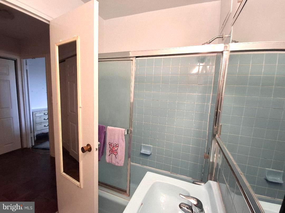 1600 Hagys Ford Road, Unit 7T Penn Valley, PA 19072 - Photo 10 of 24 Bathroom